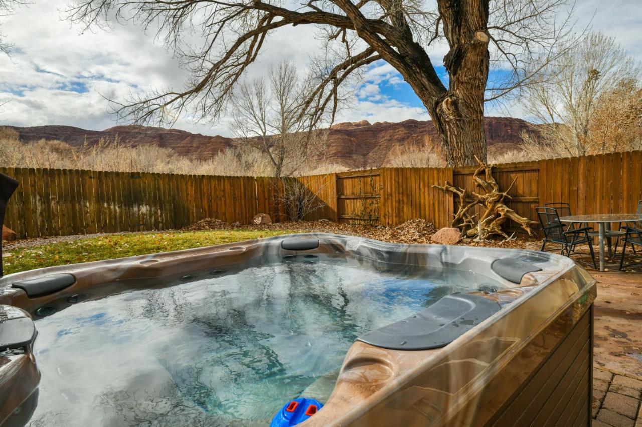 Cw343 - Great Downtown Location With A Private Hot Tub Villa Moab Kültér fotó